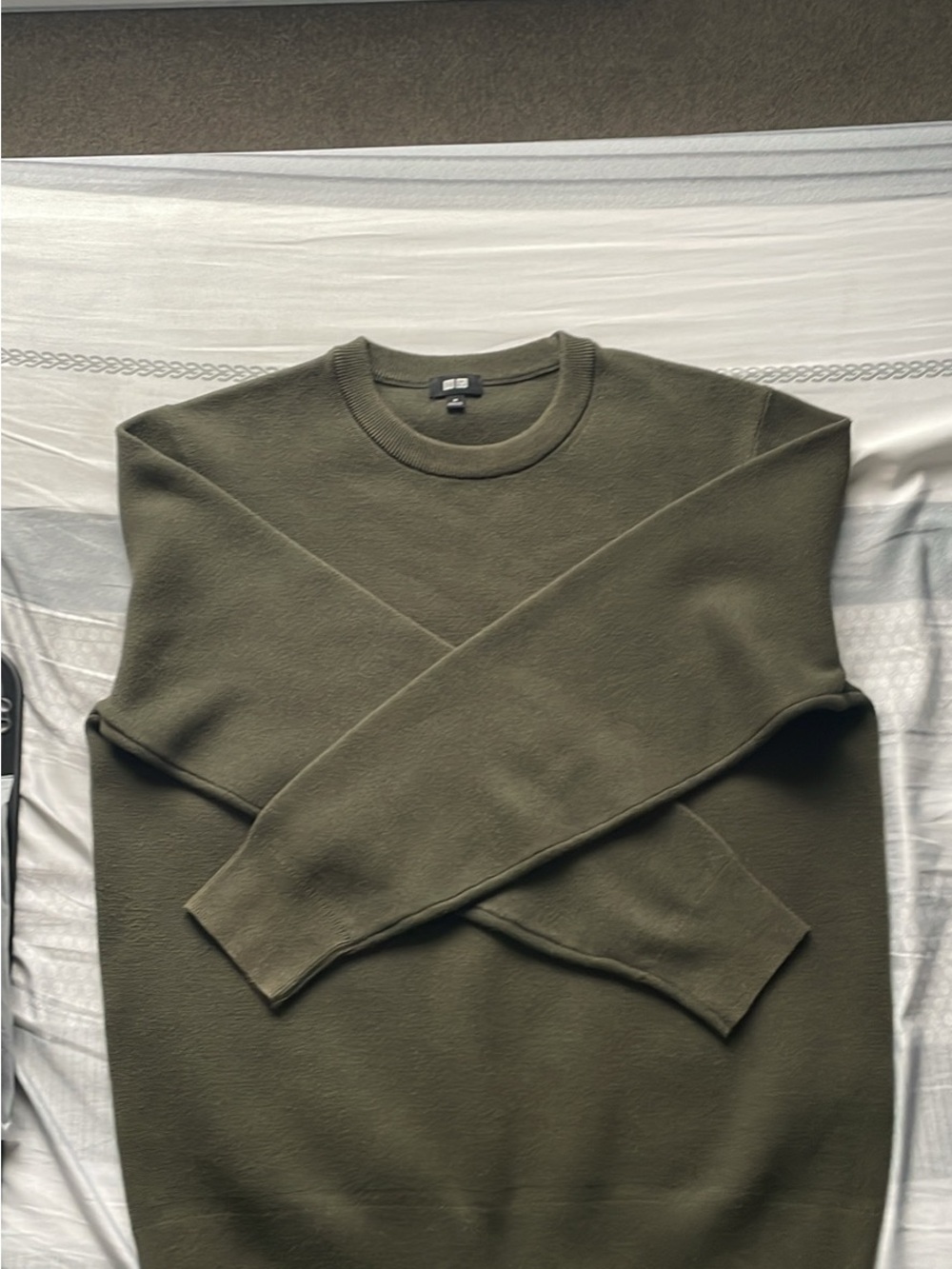 Uniqlo Men's Crewneck Sweater - Olive